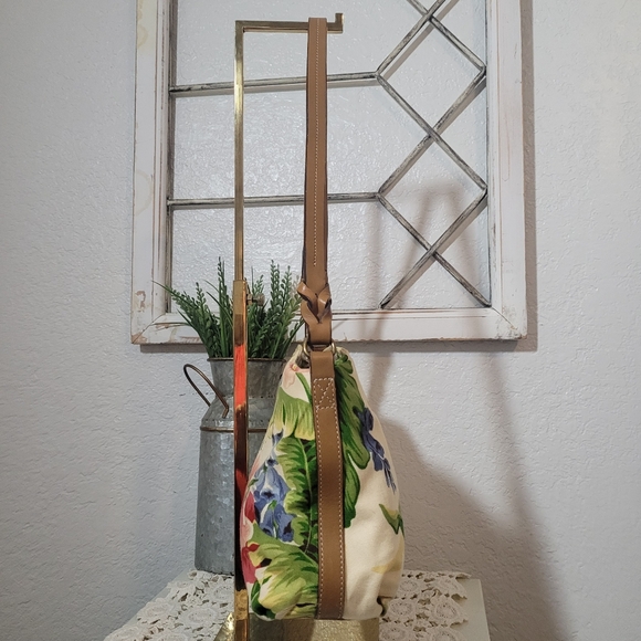 Fossil Cream Floral Print Canvas Shoulder Bag - Picture 2 of 12